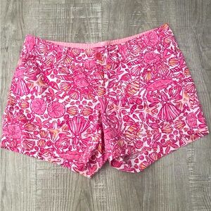 Lilly Pulitzer Seashell Shorts. Sz 8. Inseam 4”. 100% cotton. Like New Condition